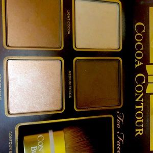 Too Faced Cocoa contour and highlight set